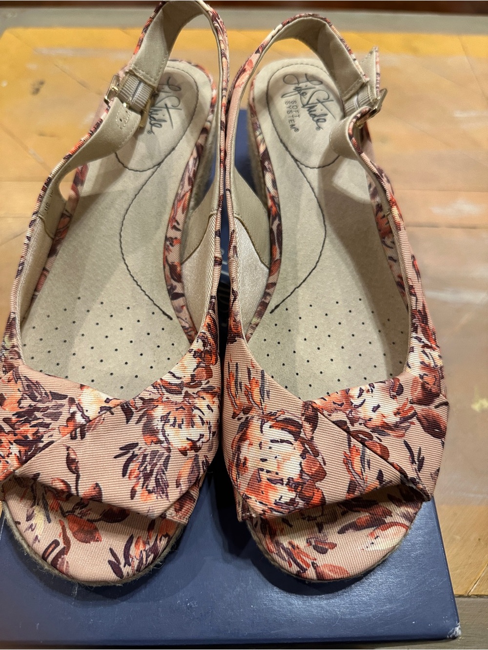 🌸 LifeStride Soft System Angelica Floral Espadrille Wedges NWOB 8.5🌸